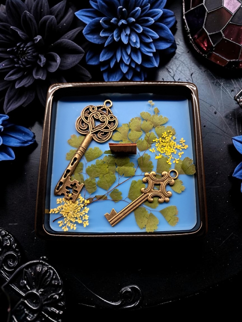 Hand Crafted , Wicked Worthy Wax, Blooming Key 9 oz candle